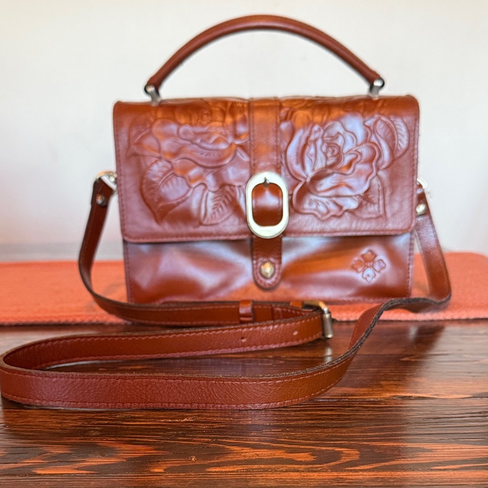 Elegant Brown Leather Handbag